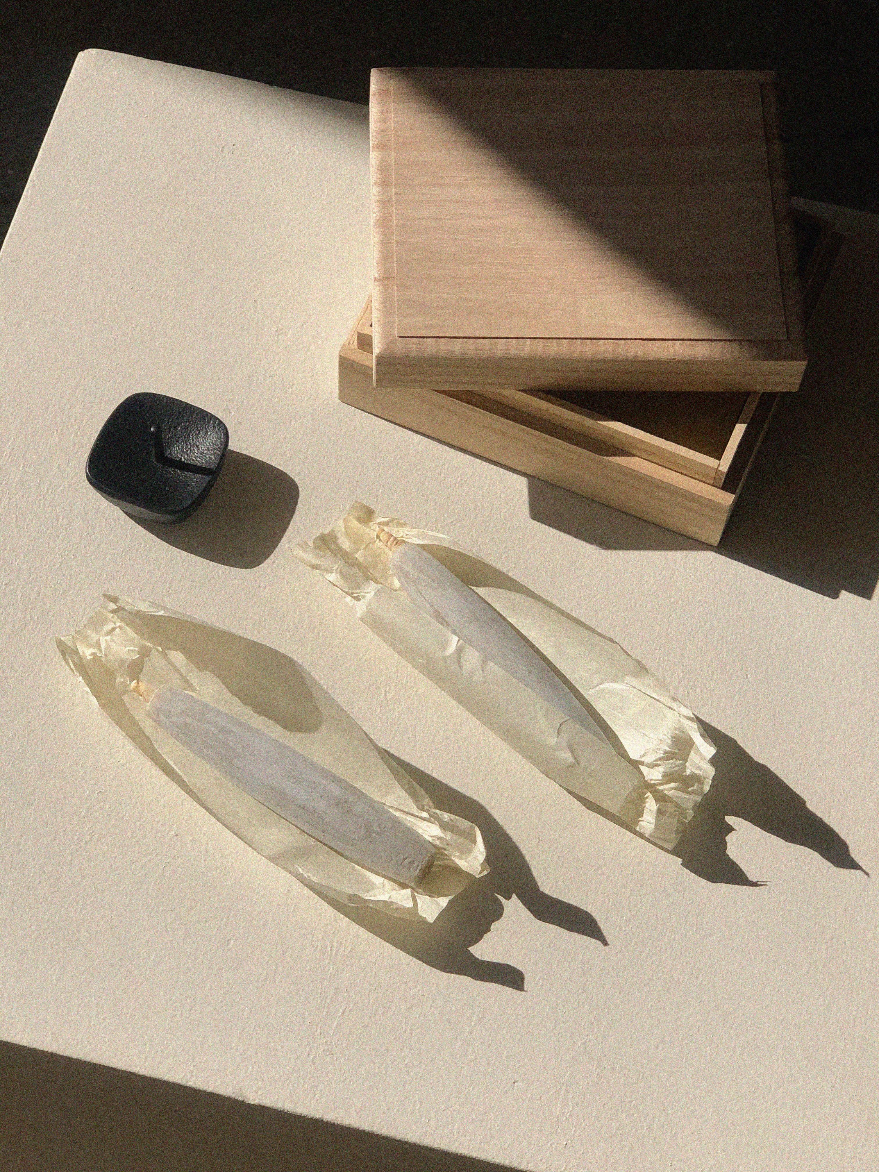 2-Piece Tohaku Medium Candles - Image 3