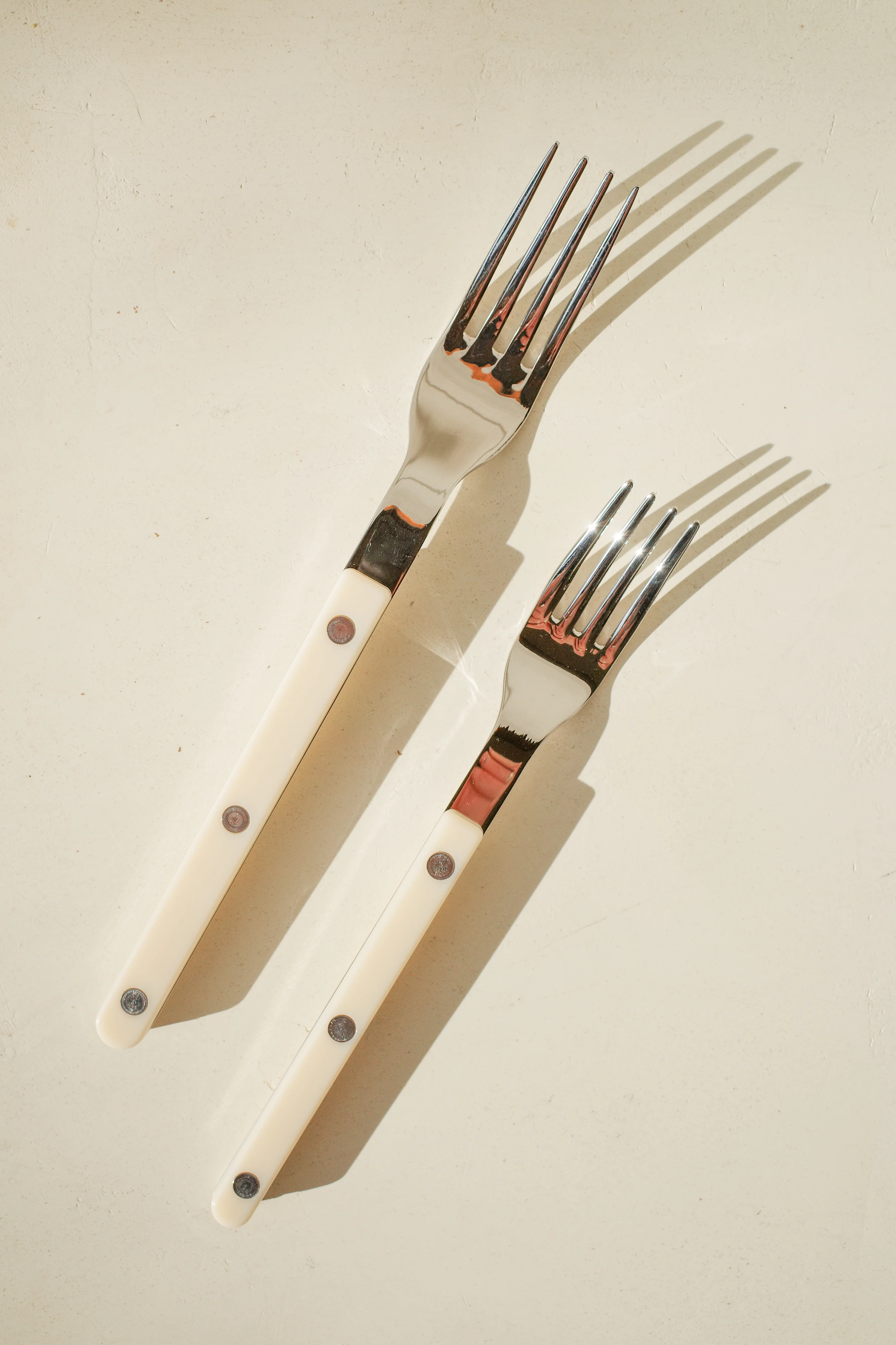 Ivory 5 Piece Place Setting - Image 4