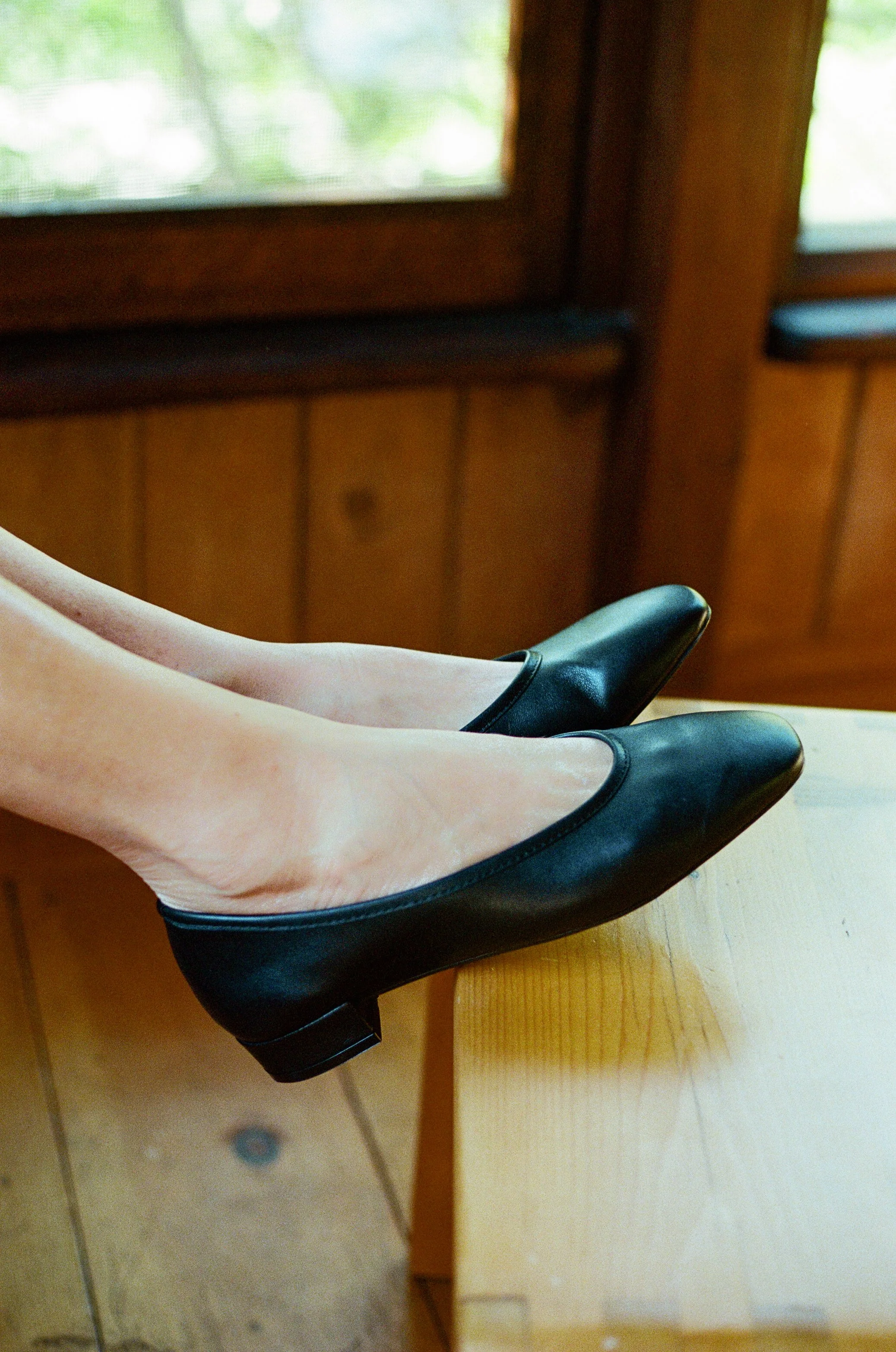 Beatrice in Black - Image 3