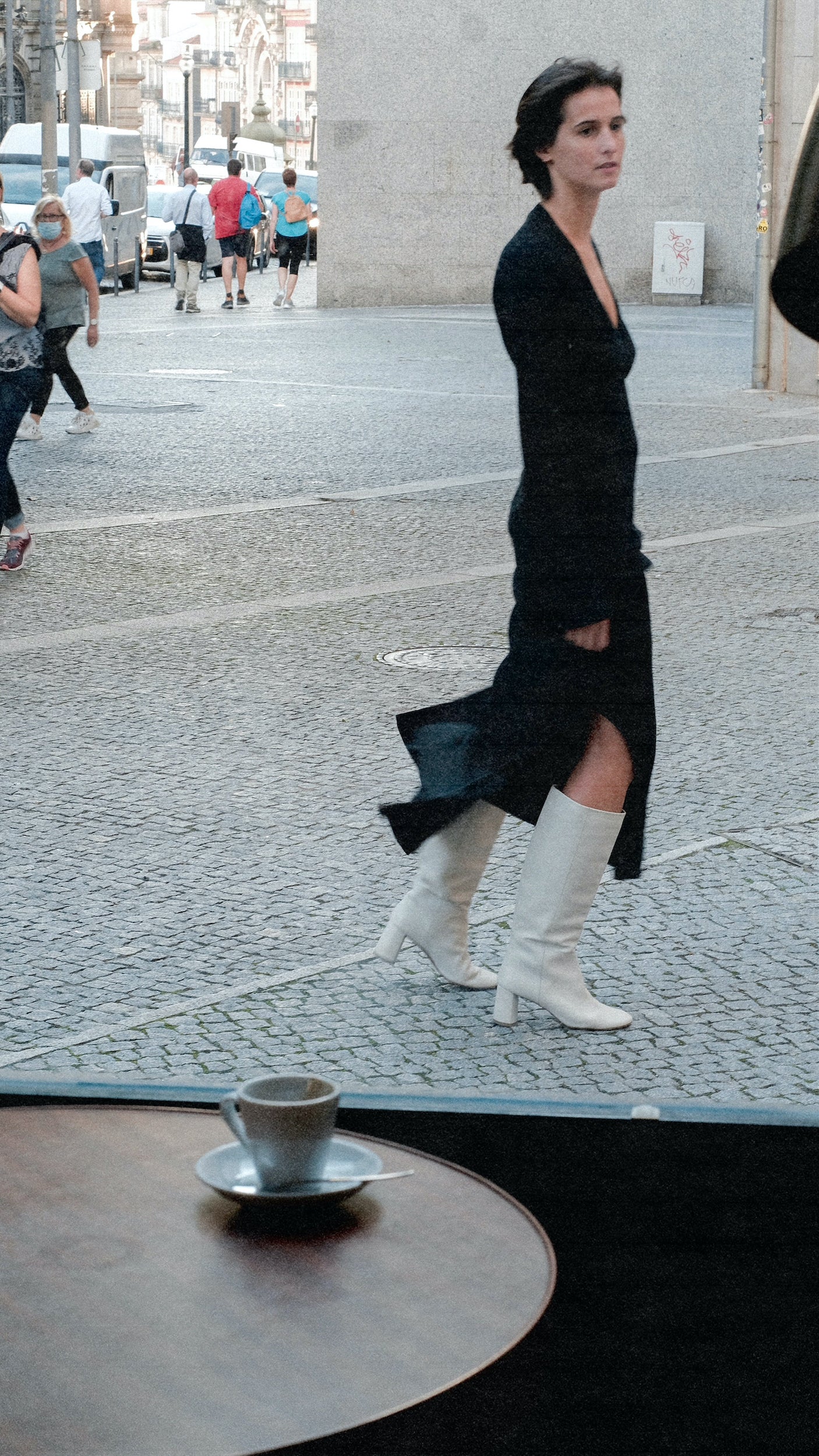 Donna in Hueso - Image 4