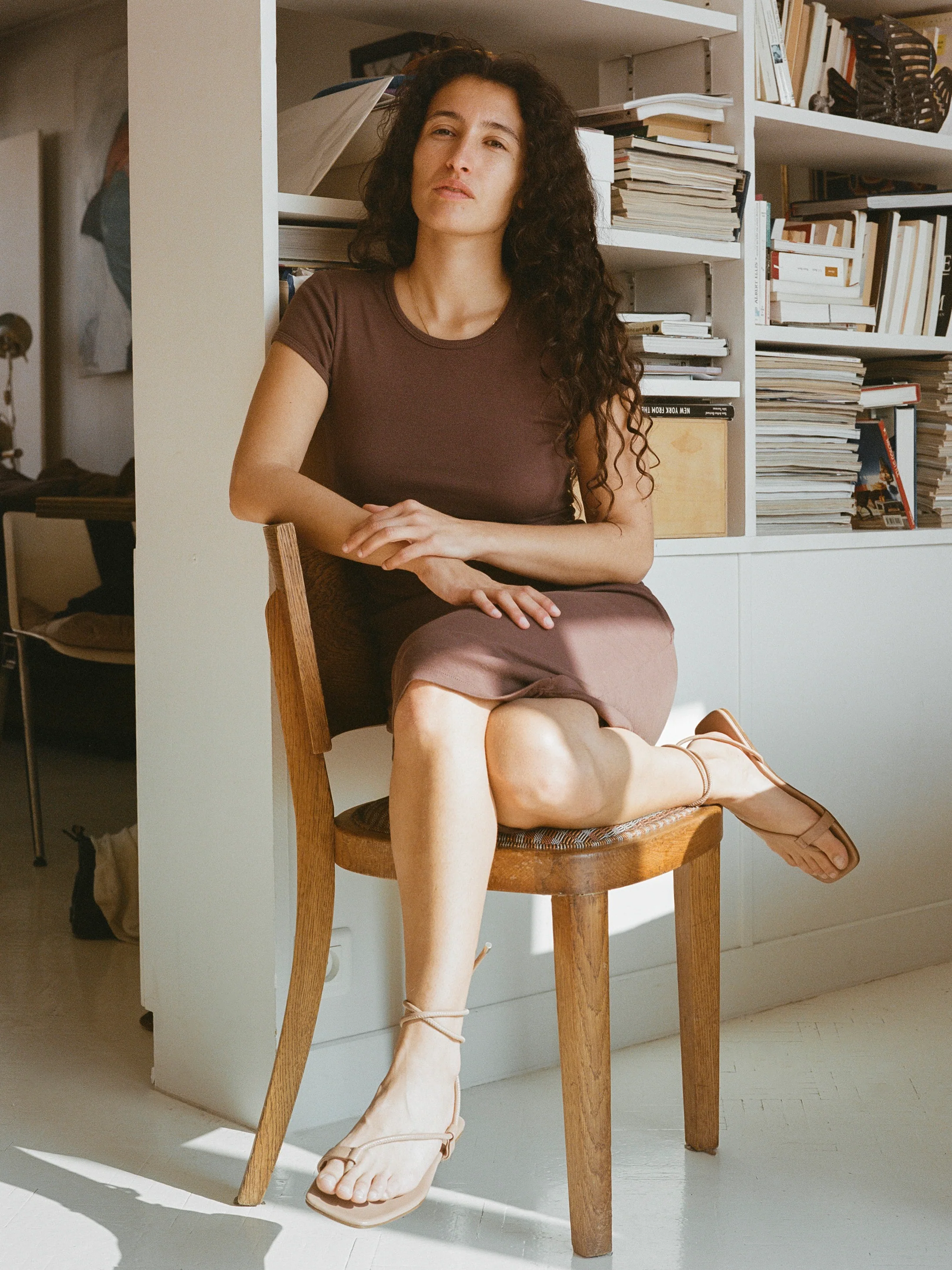 Elisa in Taupe - Image 4