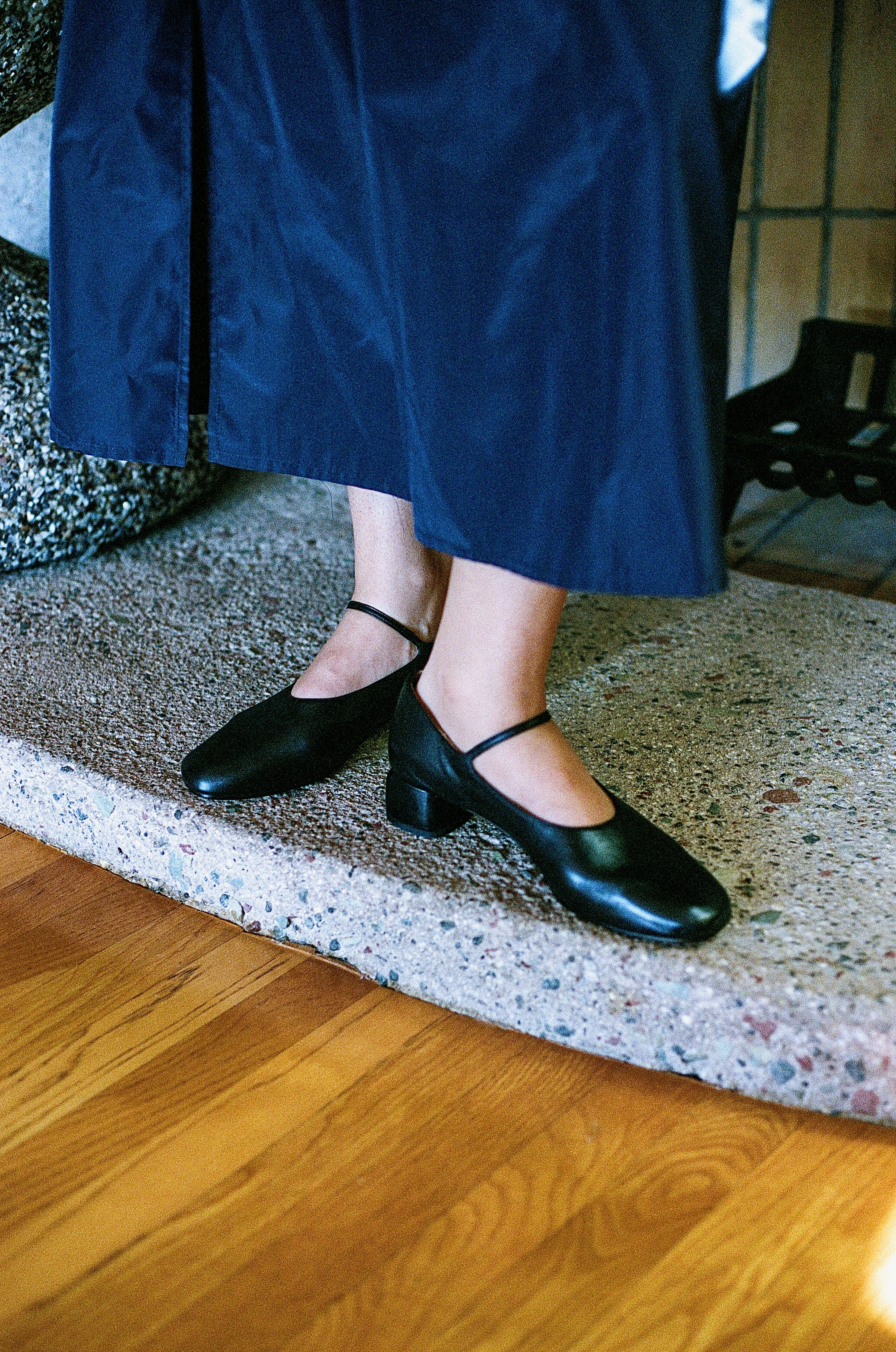 Ema in Black - Image 7