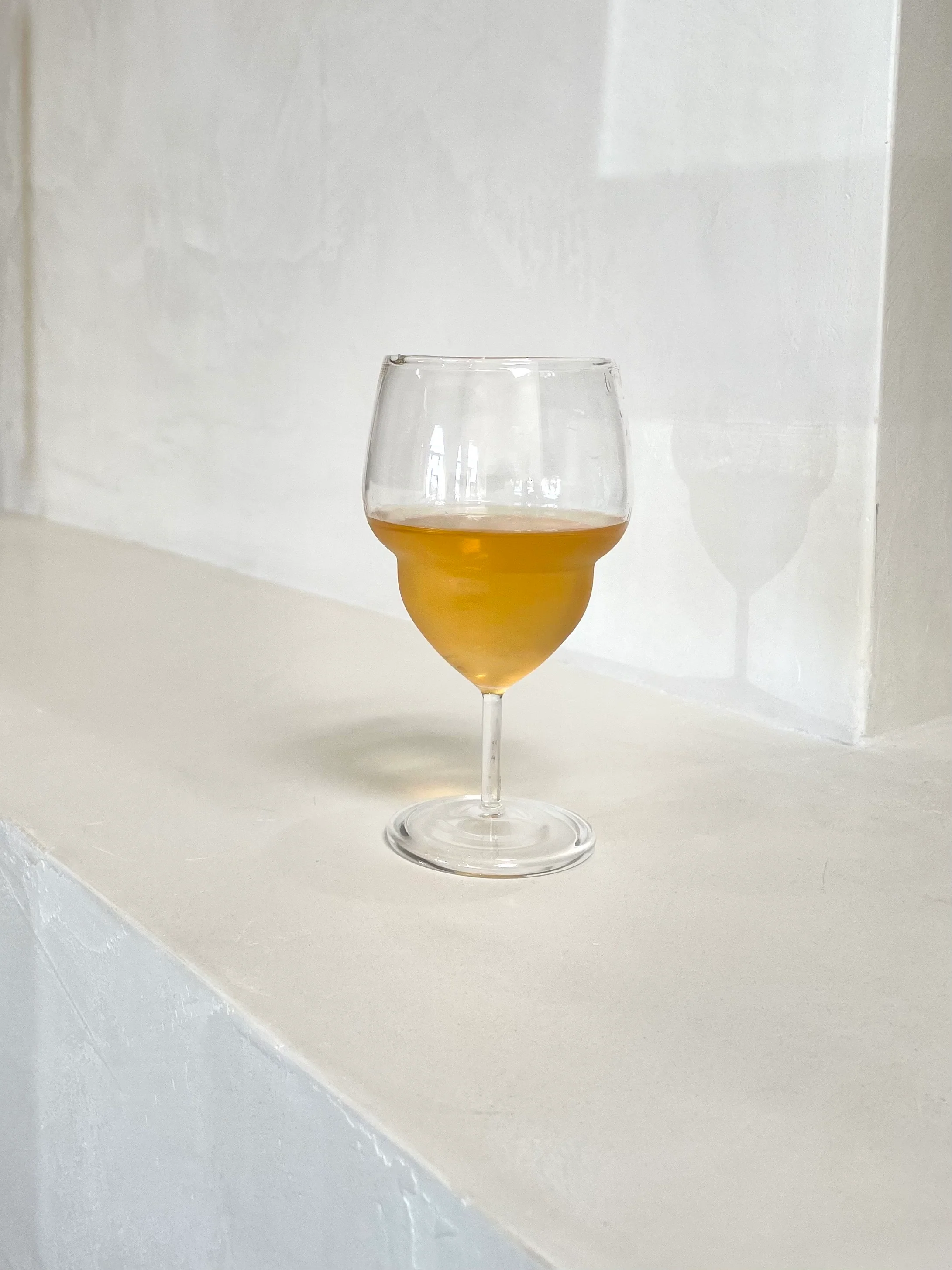 Nalini White Wine Glass - Image 3