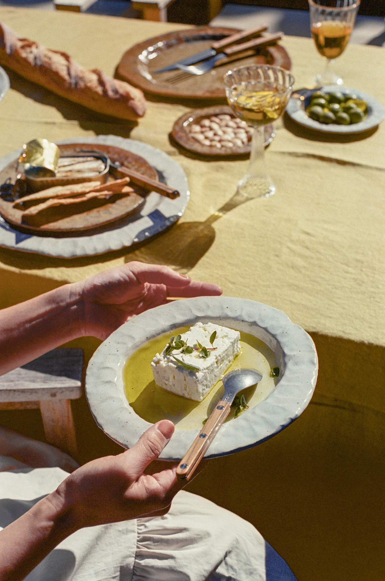 Plat in Chalk by Estudio Vernís - Image 4