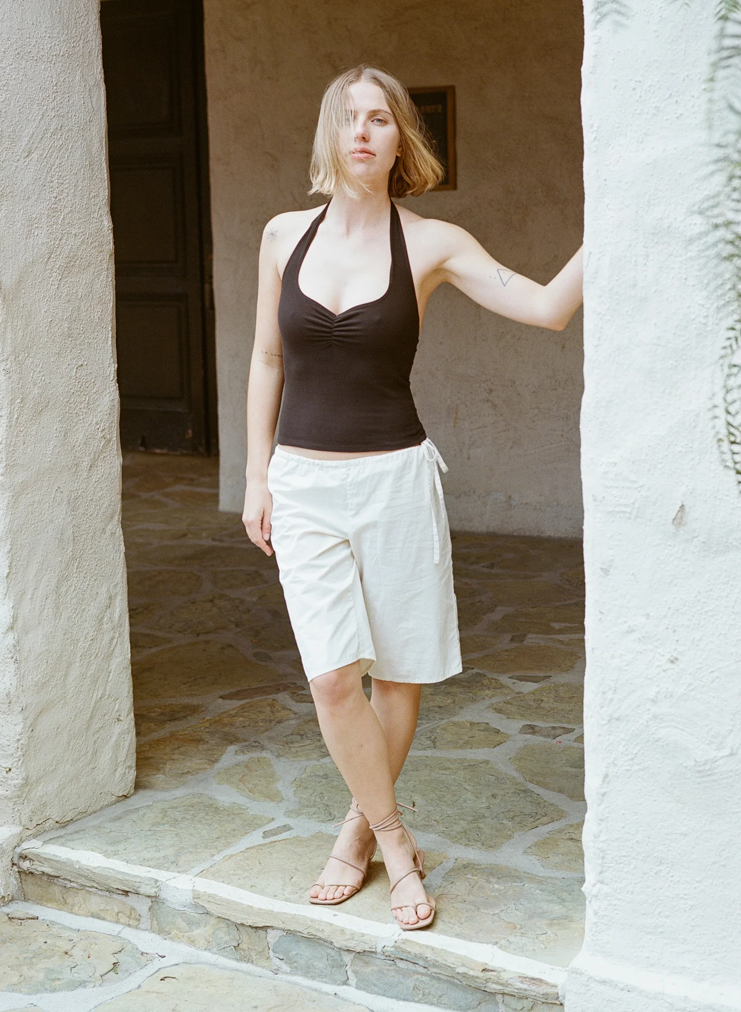 Roma in Taupe - Image 6